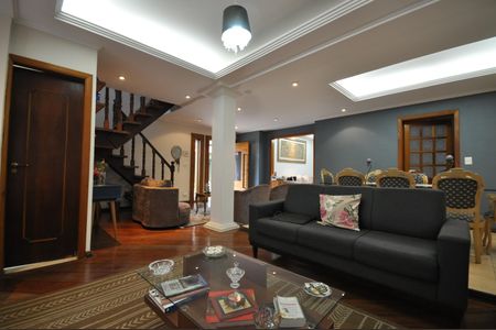 Sala de casa de condomínio à venda com 4 quartos, 320m² em Vila Albertina, São Paulo