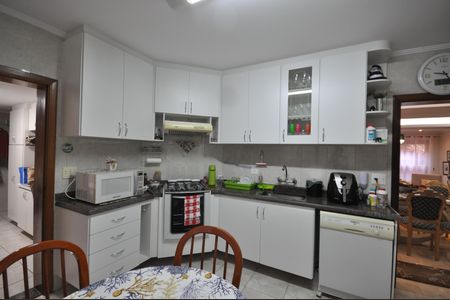 Casa de condomínio à venda com 320m², 4 quartos e 4 vagasCozinha