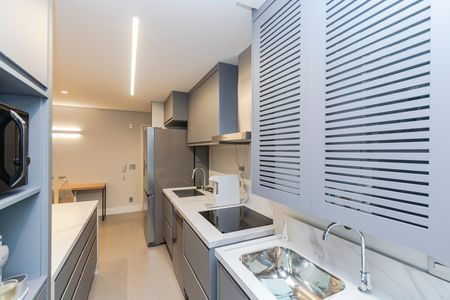Apartamento à venda com 86m², 2 quartos e 1 vaga Apartamento à venda com 86m², 2 quartos e 1 vagaCozinha