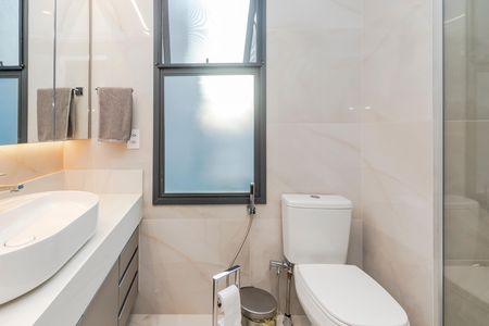 Apartamento à venda com 86m², 2 quartos e 1 vaga Apartamento à venda com 86m², 2 quartos e 1 vagaBanheiro da Suíte 1