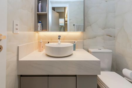 Apartamento à venda com 86m², 2 quartos e 1 vaga Apartamento à venda com 86m², 2 quartos e 1 vagaBanheiro da Suíte 2