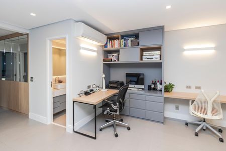 Apartamento à venda com 86m², 2 quartos e 1 vaga Apartamento à venda com 86m², 2 quartos e 1 vagaSala