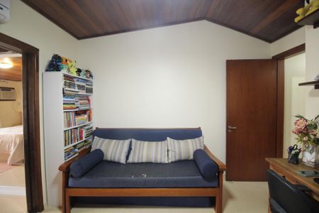 Apartamento à venda com 126m², 3 quartos e 2 vagasEscritório