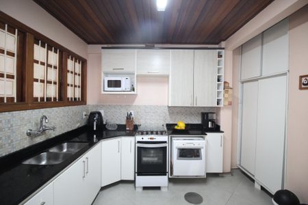Apartamento à venda com 126m², 3 quartos e 2 vagasCozinha