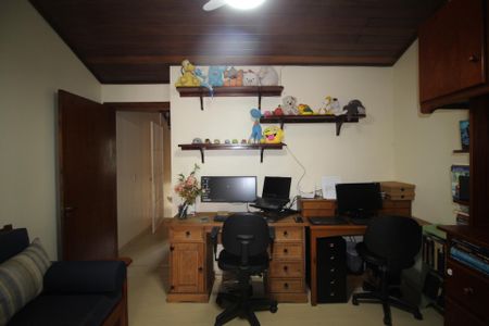 Apartamento à venda com 126m², 3 quartos e 2 vagasEscritório