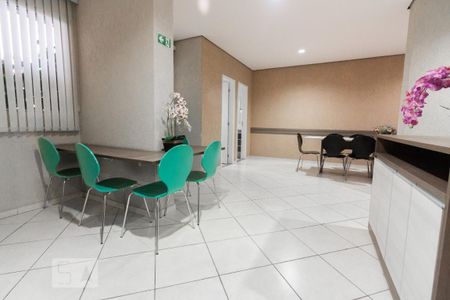 Apartamento à venda com 74m², 3 quartos e 1 vaga Apartamento à venda com 74m², 3 quartos e 1 vagaÁrea comum - Salão de Festas
