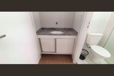 Apartamento à venda com 74m², 3 quartos e 1 vaga Apartamento à venda com 74m², 3 quartos e 1 vagaBanheiro da Suíte