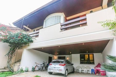 Casa à venda com 475m², 5 quartos e 6 vagas