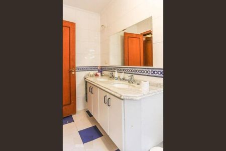 Casa à venda com 475m², 5 quartos e 6 vagas