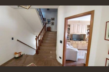 Casa à venda com 488m², 4 quartos e 6 vagas