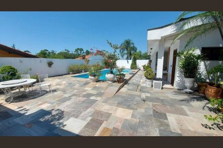 Casa à venda com 488m², 4 quartos e 6 vagas