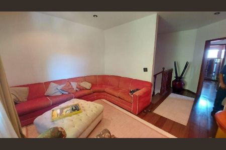 Casa à venda com 488m², 4 quartos e 6 vagas
