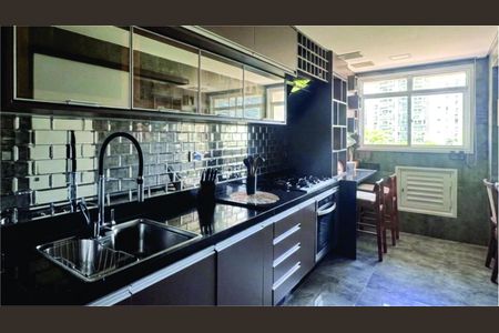 Cozinha de apartamento à venda com 3 quartos, 115m² em Barra Olímpica, Rio de Janeiro