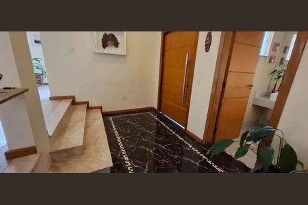 Casa para alugar com 408m², 5 quartos e 6 vagas