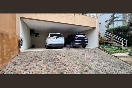 Casa para alugar com 408m², 5 quartos e 6 vagas
