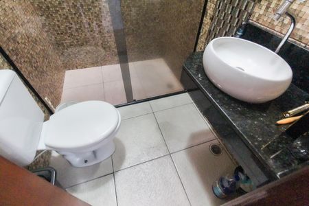 Casa à venda com 125m², 2 quartos e 2 vagas Casa à venda com 125m², 2 quartos e 2 vagasBanheiro Social