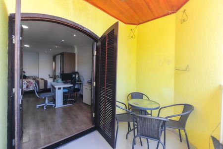 Casa à venda com 125m², 2 quartos e 2 vagas Casa à venda com 125m², 2 quartos e 2 vagasVarando Quarto 1 - Suíte