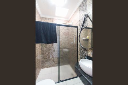 Casa à venda com 125m², 2 quartos e 2 vagas Casa à venda com 125m², 2 quartos e 2 vagasBanheiro Social
