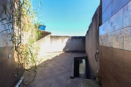 Casa à venda com 125m², 2 quartos e 2 vagas Casa à venda com 125m², 2 quartos e 2 vagasÁrea