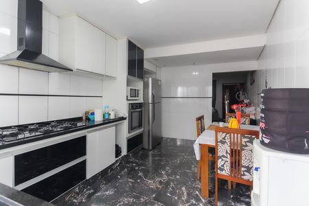 Casa à venda com 125m², 2 quartos e 2 vagas Casa à venda com 125m², 2 quartos e 2 vagasCozinha