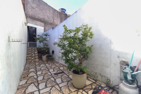 Casa à venda com 125m², 2 quartos e 2 vagas Casa à venda com 125m², 2 quartos e 2 vagasQuintal