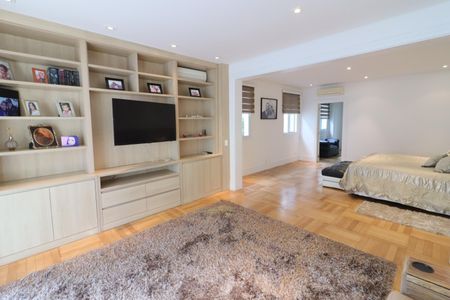 Casa de condomínio à venda com 750m², 4 quartos e 8 vagasSuíte 1