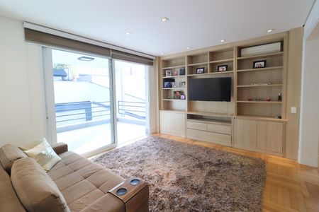 Casa de condomínio à venda com 750m², 4 quartos e 8 vagasSuíte 1
