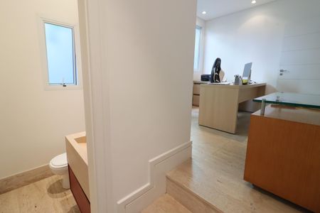 Casa de condomínio à venda com 750m², 4 quartos e 8 vagasEscritório