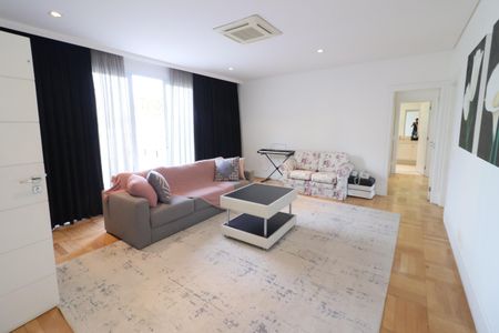 Casa de condomínio à venda com 750m², 4 quartos e 8 vagasSala 2