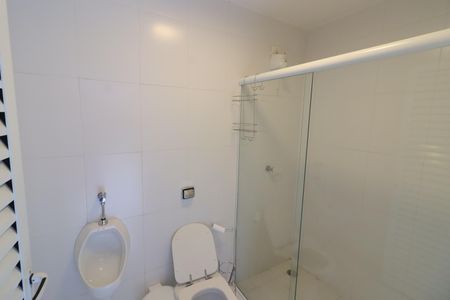 Casa de condomínio à venda com 750m², 4 quartos e 8 vagasVestiário