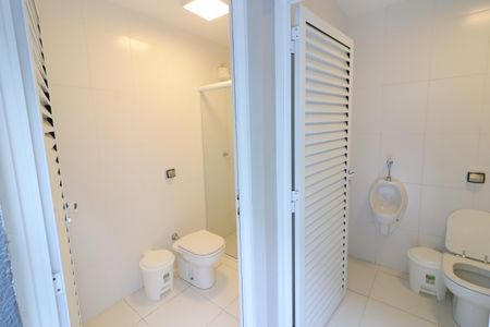 Casa de condomínio à venda com 750m², 4 quartos e 8 vagasVestiário