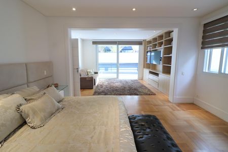 Casa de condomínio à venda com 750m², 4 quartos e 8 vagasSuíte 1