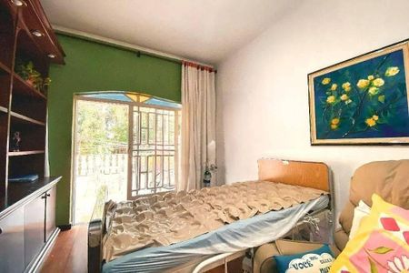 Casa à venda com 4 quartos, 174m² em Jardim das Vertentes, São Paulo