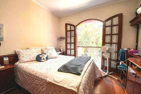 Casa à venda com 4 quartos, 174m² em Jardim das Vertentes, São Paulo