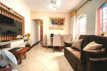 Casa à venda com 4 quartos, 174m² em Jardim das Vertentes, São Paulo