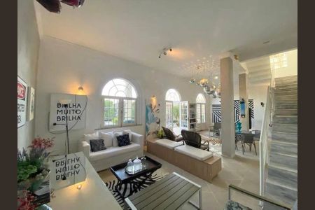 Casa à venda com 5 quartos, 525m² em Parque dos Principes, São Paulo