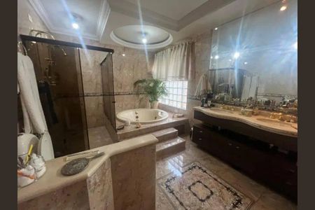Casa à venda com 480m², 5 quartos e 5 vagas