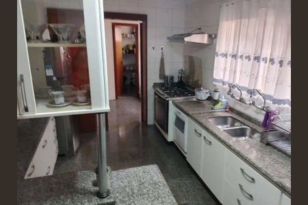 Casa à venda com 480m², 5 quartos e 5 vagas