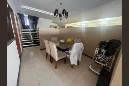Casa à venda com 480m², 5 quartos e 5 vagas