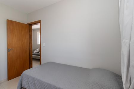 Quarto 2 de apartamento à venda com 2 quartos, 45m² em Minaslandia, Belo Horizonte
