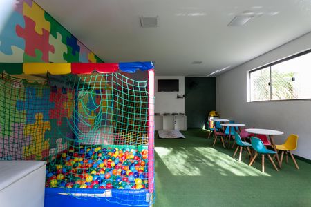Apartamento para alugar com 43m², 2 quartos e 1 vaga Apartamento para alugar com 43m², 2 quartos e 1 vagaÁrea comum - Brinquedoteca