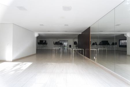 Apartamento para alugar com 43m², 2 quartos e 1 vaga Apartamento para alugar com 43m², 2 quartos e 1 vagaÁrea comum - Salão de Festas