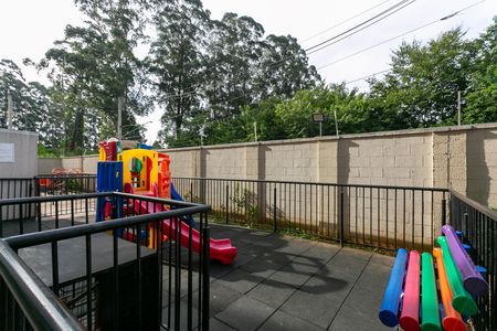 Apartamento para alugar com 43m², 2 quartos e 1 vaga Apartamento para alugar com 43m², 2 quartos e 1 vagaÁrea comum - Playground