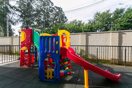 Apartamento para alugar com 43m², 2 quartos e 1 vaga Apartamento para alugar com 43m², 2 quartos e 1 vagaÁrea comum - Playground