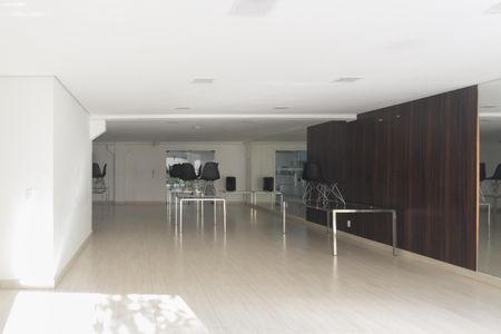 Apartamento para alugar com 43m², 2 quartos e 1 vaga Apartamento para alugar com 43m², 2 quartos e 1 vagaÁrea comum - Salão de Festas