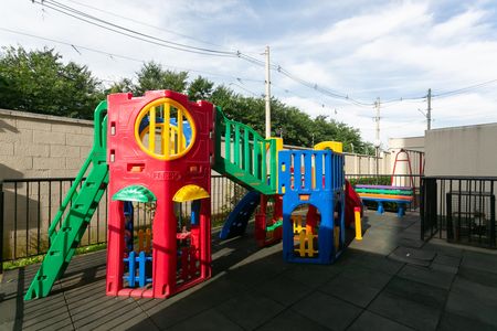 Apartamento para alugar com 43m², 2 quartos e 1 vaga Apartamento para alugar com 43m², 2 quartos e 1 vagaÁrea comum - Playground