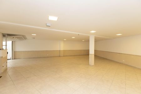 Casa de condomínio à venda com 560m², 5 quartos e 6 vagas Casa de condomínio à venda com 560m², 5 quartos e 6 vagasGaragem