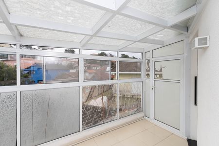 Casa de condomínio à venda com 560m², 5 quartos e 6 vagas Casa de condomínio à venda com 560m², 5 quartos e 6 vagasVaranda