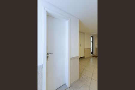 Casa de condomínio à venda com 560m², 5 quartos e 6 vagas Casa de condomínio à venda com 560m², 5 quartos e 6 vagasDespensa
