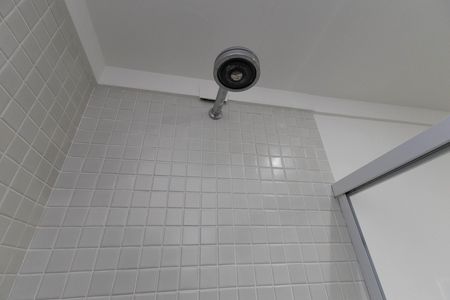 Casa de condomínio à venda com 560m², 5 quartos e 6 vagas Casa de condomínio à venda com 560m², 5 quartos e 6 vagasBanheiro da Suíte 1